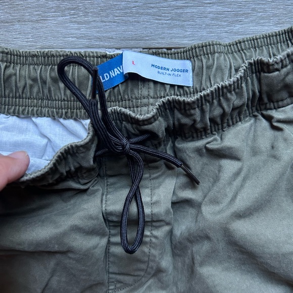 Old Navy men’s LARGE modern jogger - Picture 2 of 3